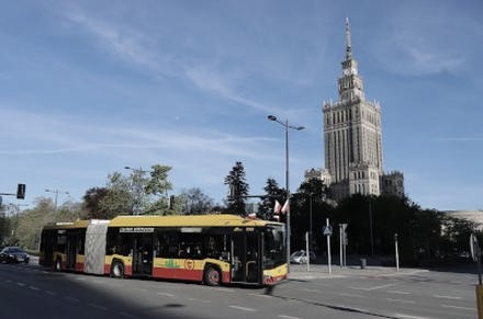 Czy komunikacja miejska w Warszawie jest darmowa? Ceny i wyjątki