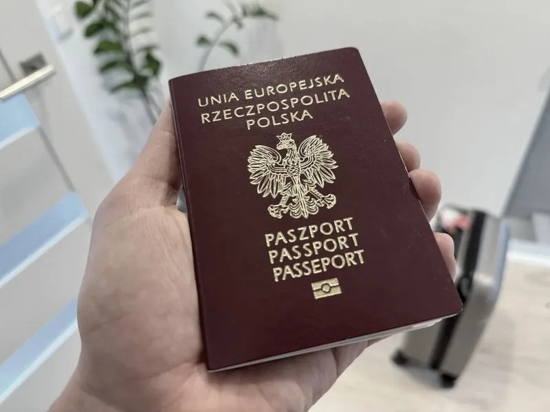 Ile czasu czeka się na paszport i co może opóźnić jego wydanie