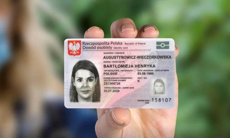 Paszport czy dowód osobisty? Gdzie wystarczy sam dokument